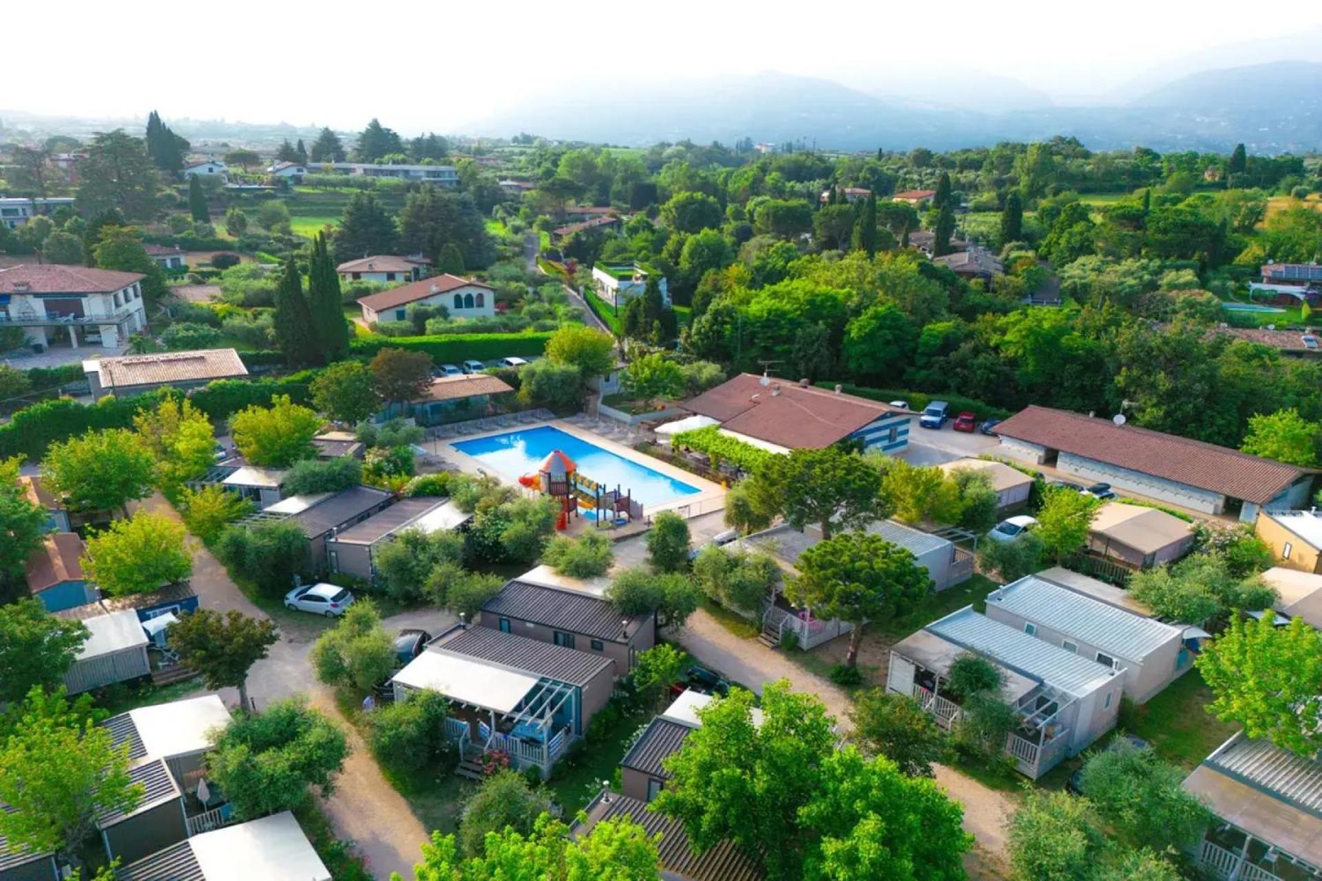 Vacanze Glamping Boutique San Felice del Benaco Ngoại thất bức ảnh