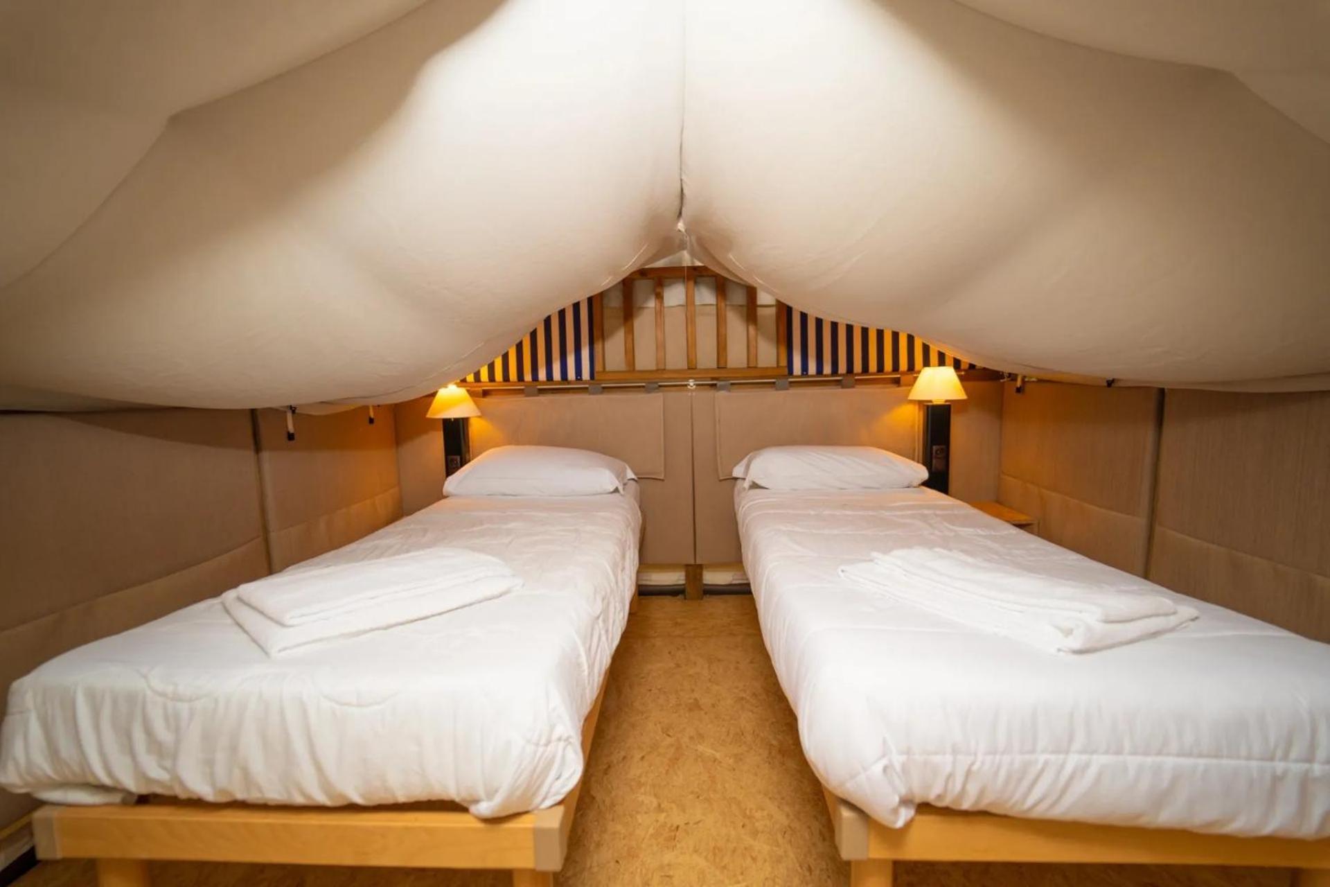 Vacanze Glamping Boutique San Felice del Benaco Phòng bức ảnh