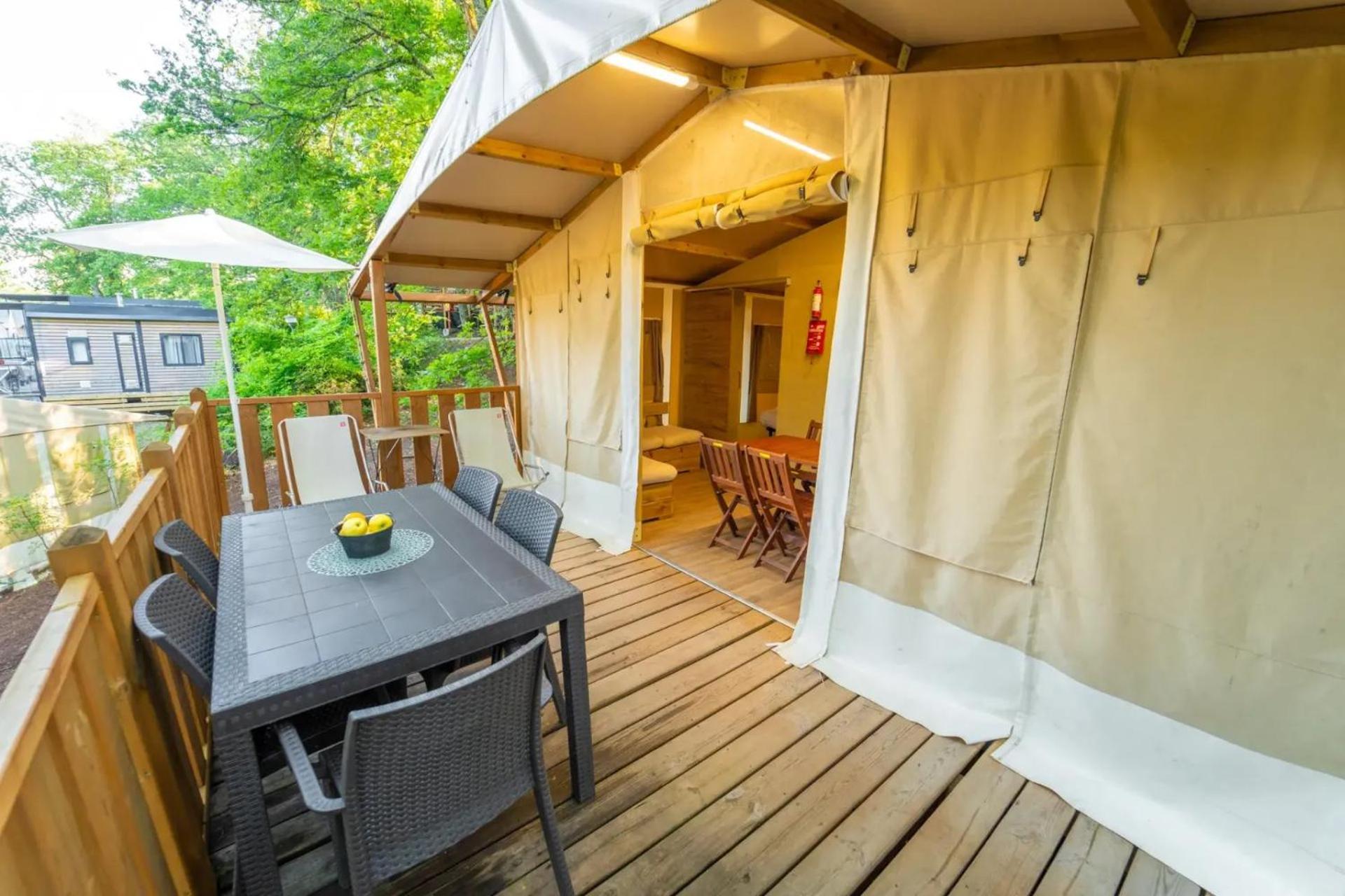 Vacanze Glamping Boutique San Felice del Benaco Phòng bức ảnh
