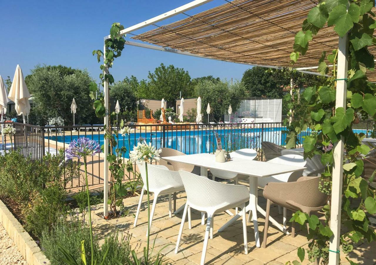 Vacanze Glamping Boutique San Felice del Benaco Ngoại thất bức ảnh