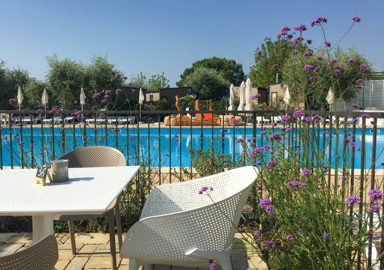 Vacanze Glamping Boutique San Felice del Benaco Ngoại thất bức ảnh