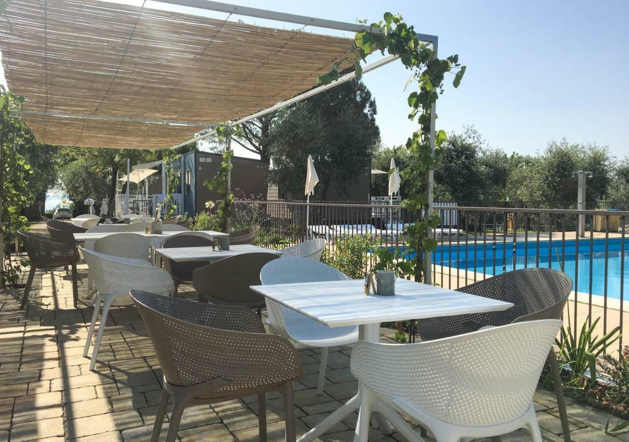Vacanze Glamping Boutique San Felice del Benaco Ngoại thất bức ảnh