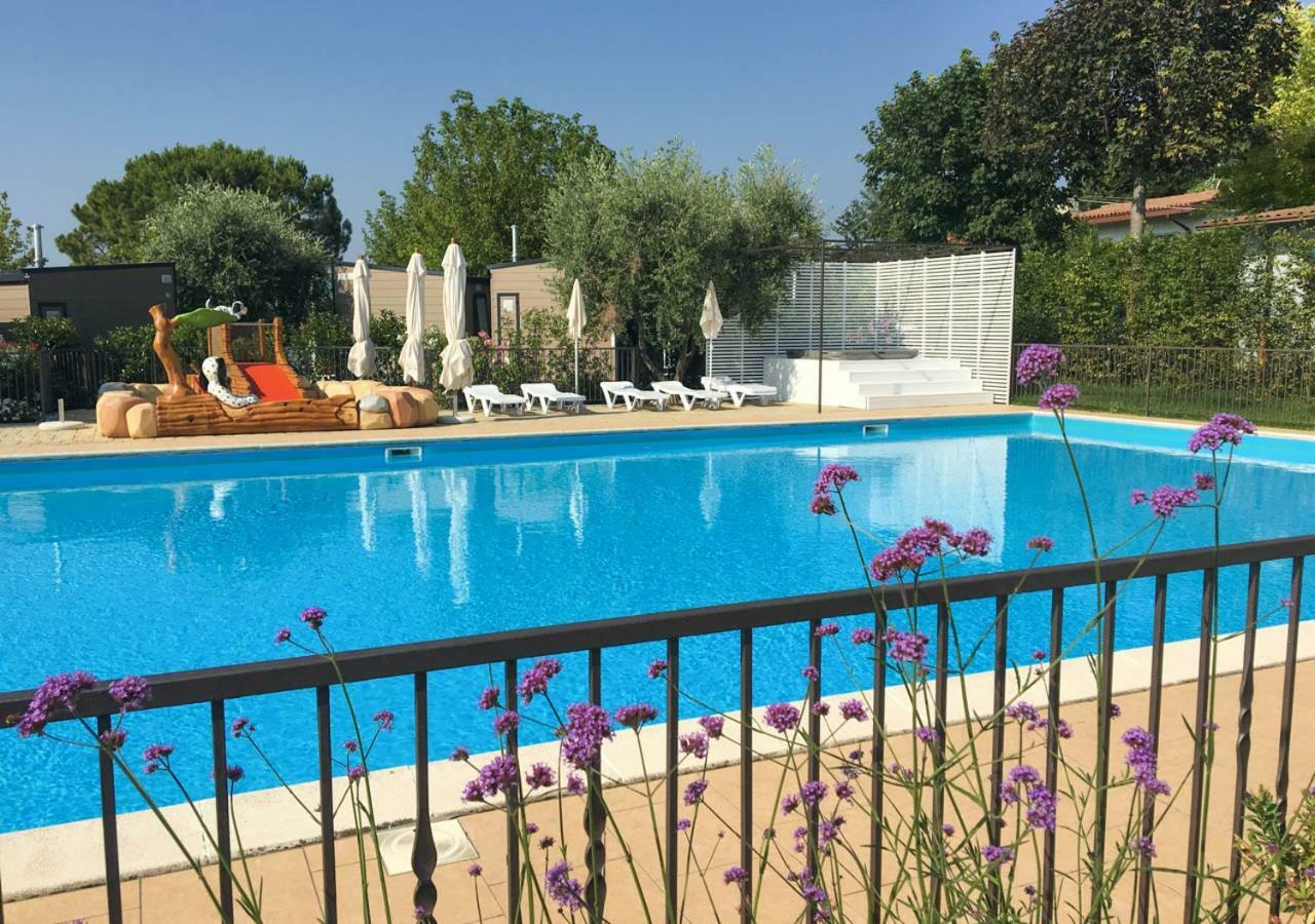 Vacanze Glamping Boutique San Felice del Benaco Ngoại thất bức ảnh