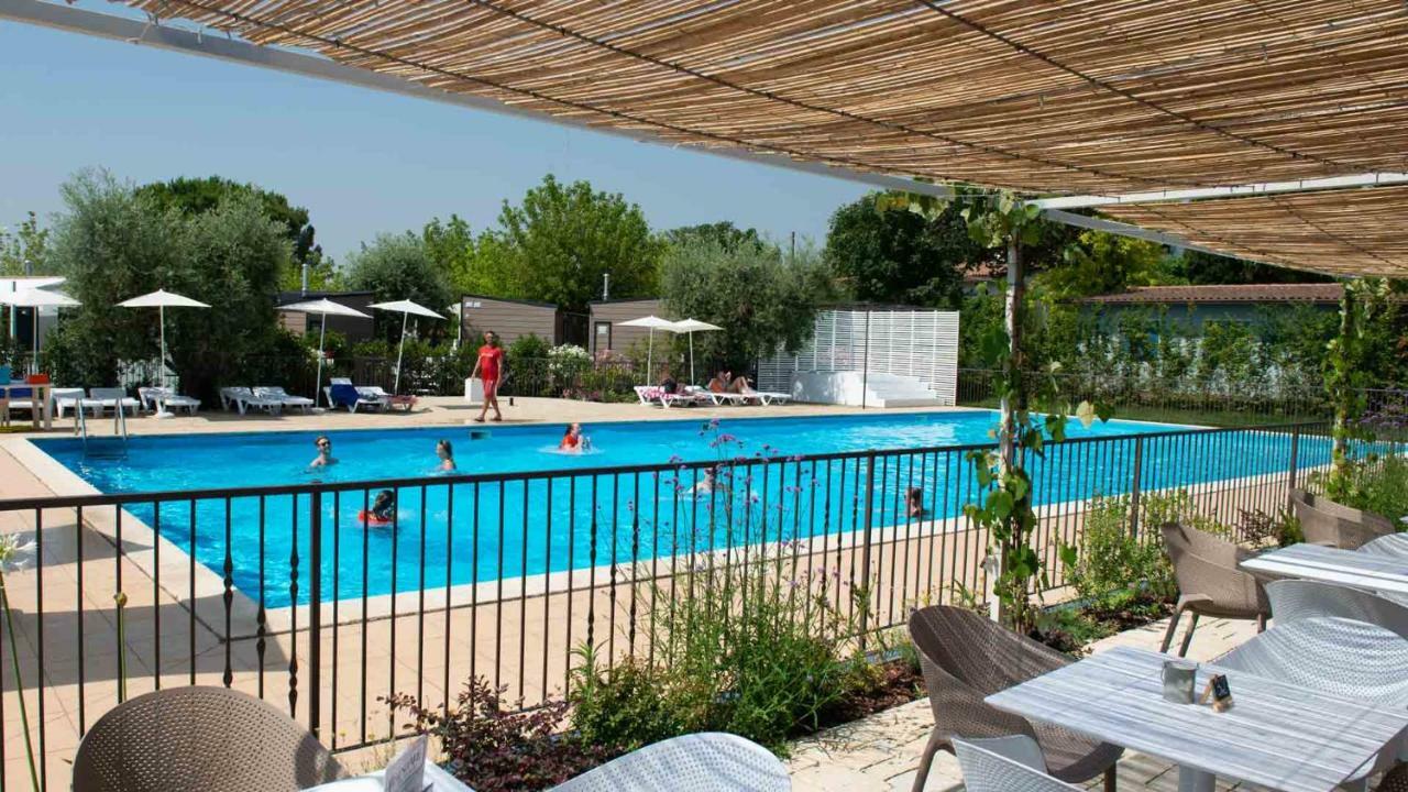 Vacanze Glamping Boutique San Felice del Benaco Ngoại thất bức ảnh